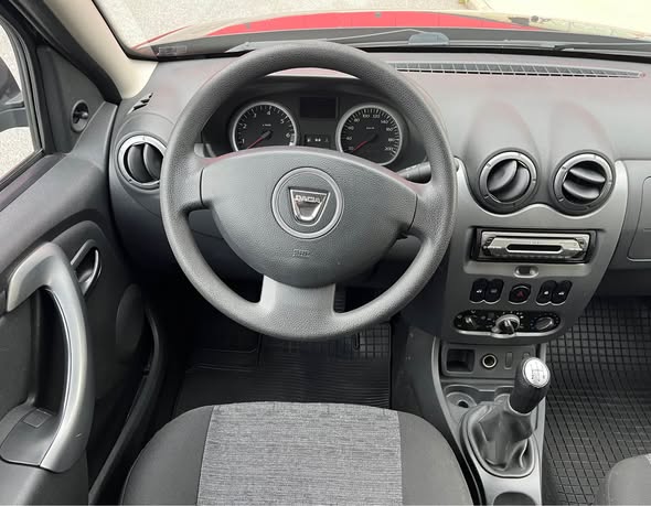 Dacia Duster 1.6 16v 2011, fotografija 2