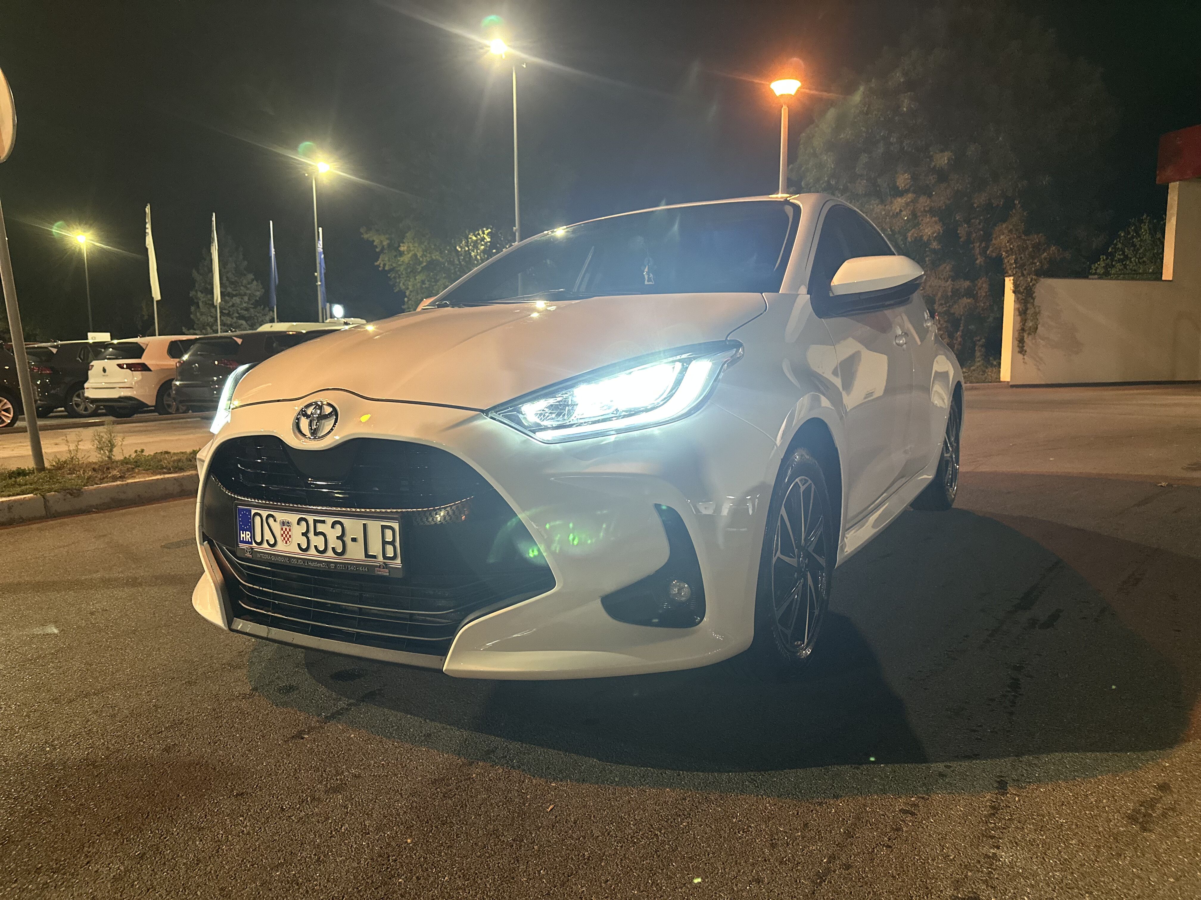 Toyota Yaris Sport 1.5, 2022., tvorničko jamstvo do 2032., Hr. auto, fotografija 5