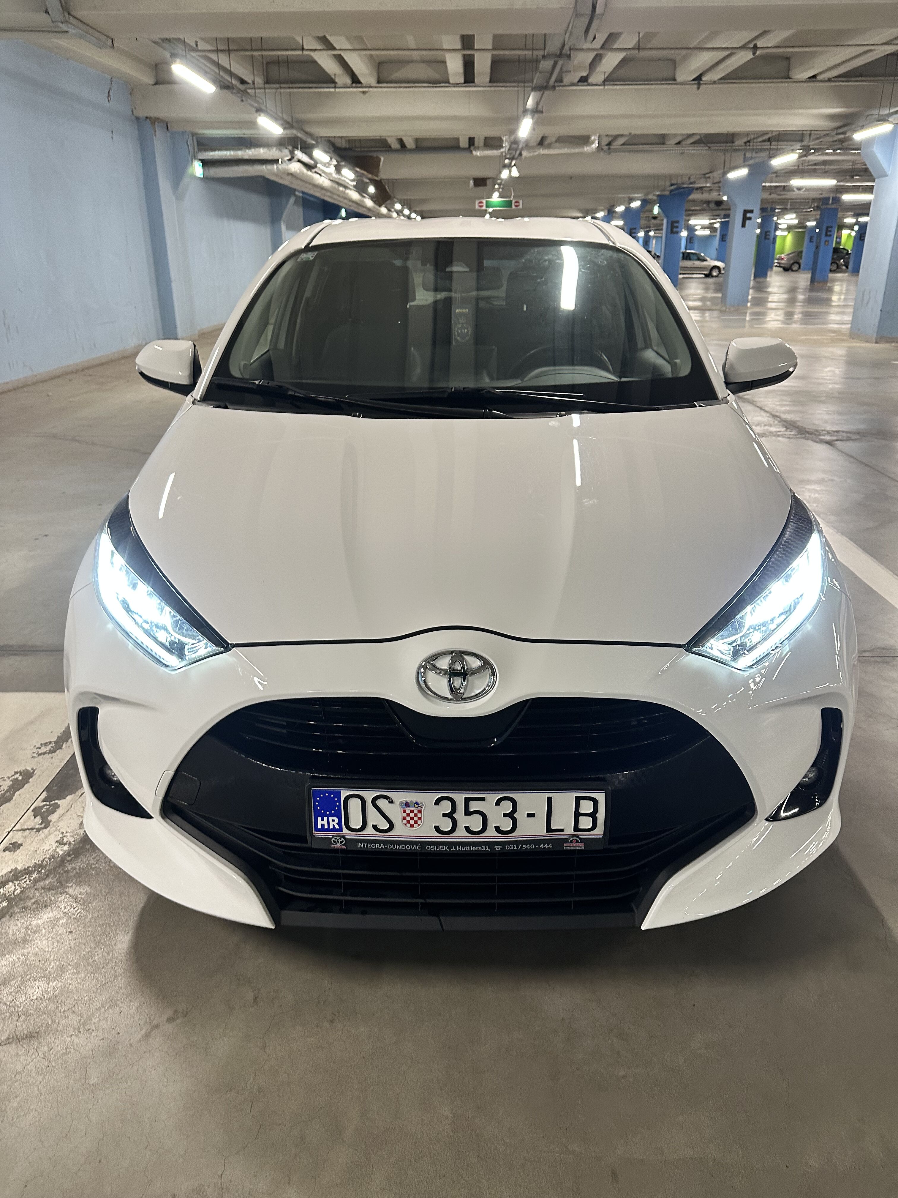 Toyota Yaris Sport 1.5, 2022., tvorničko jamstvo do 2032., Hr. auto, fotografija 9