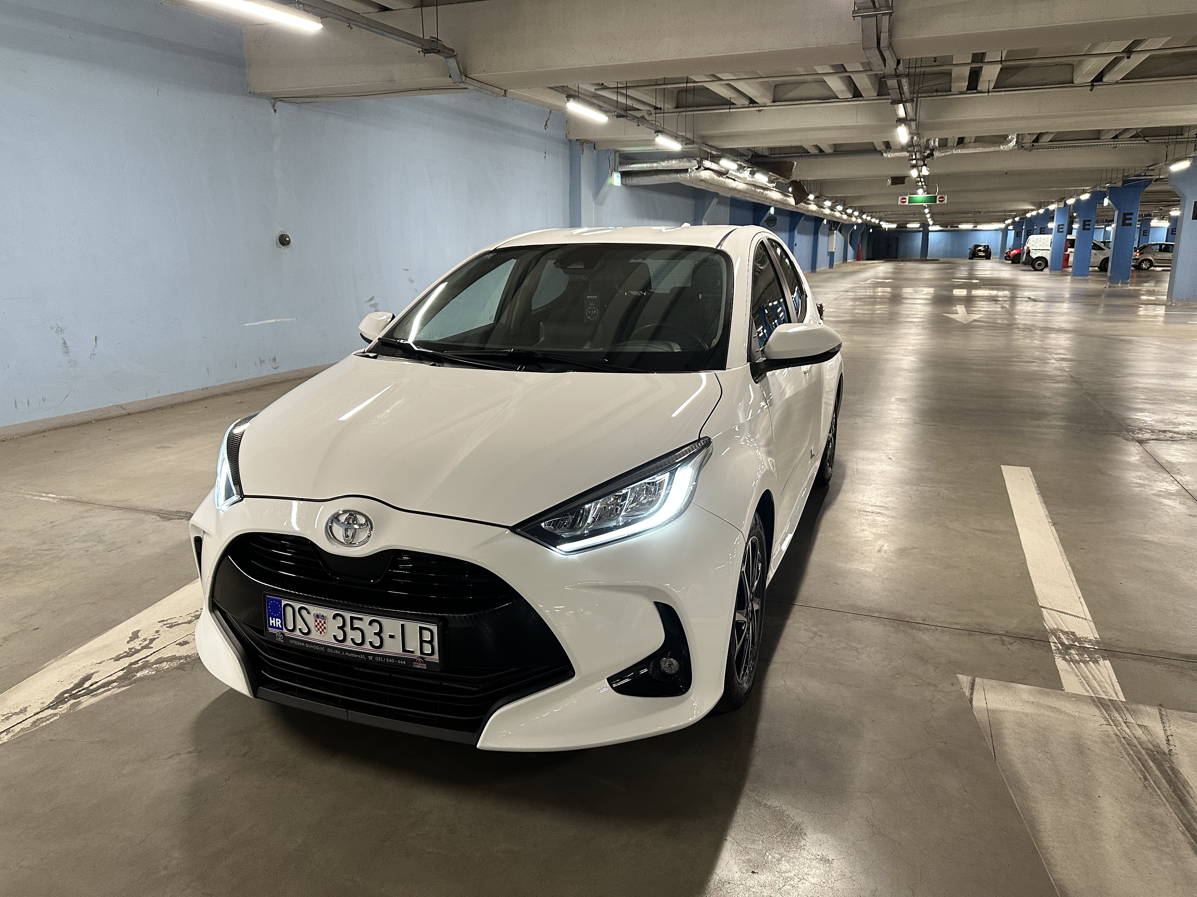 Toyota Yaris Sport 1.5, 2022., tvorničko jamstvo do 2032., Hr. auto, fotografija 16